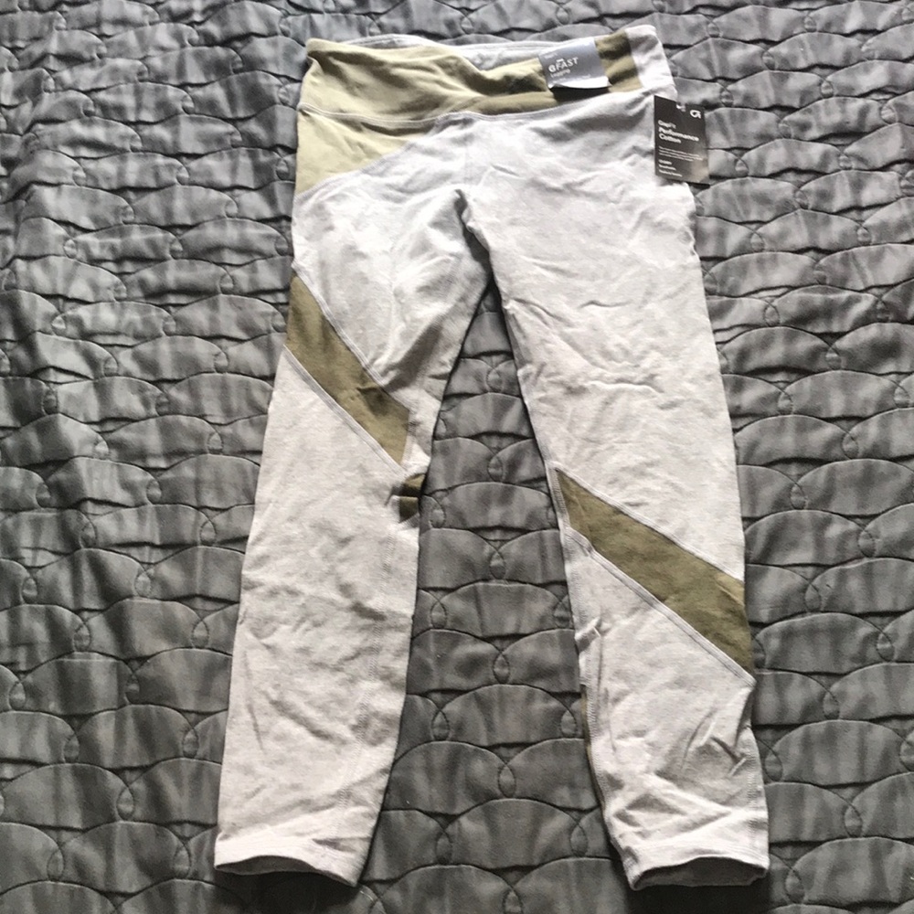 Gapfit leggings size M, brand new with tags